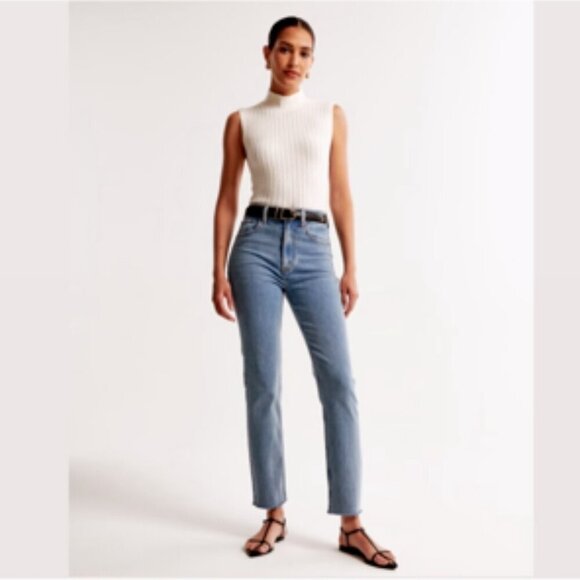 Abercrombie & Fitch 90s Straight Ultra High Rise Jeans Light Blue Raw Hem A&F 26 - Picture 1 of 6